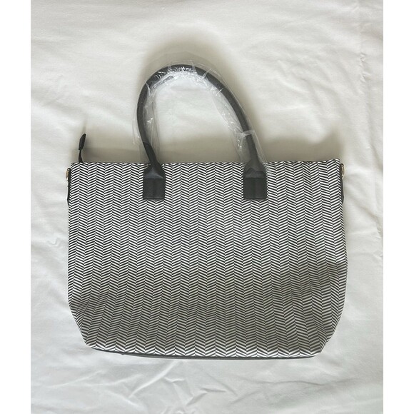 Trina Turk Tote Double Handled Shoulder Strap Black White Zigzag Bag NWT - Picture 2 of 13